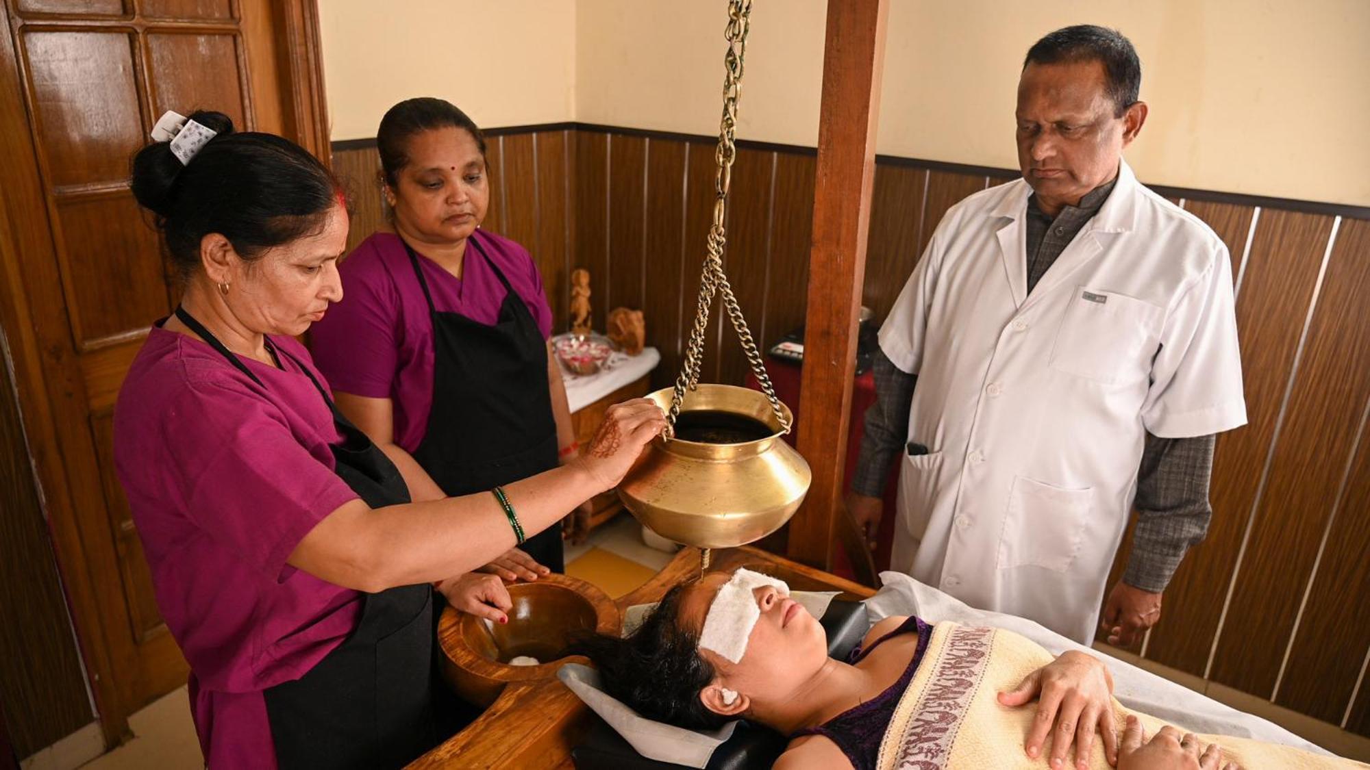 Ayurveda Bhavan Rishīkesh Exteriör bild